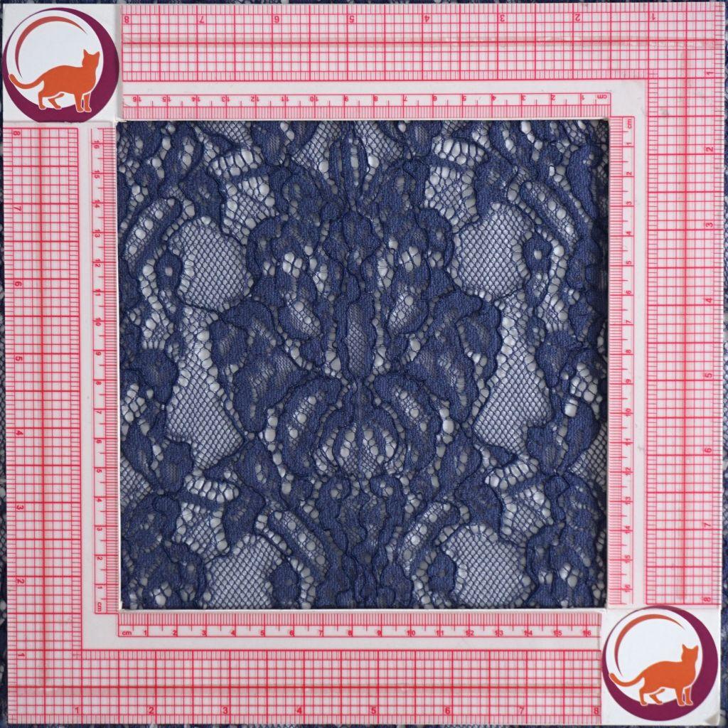 Netz-Spitze mit Baumwolle Ornamente warmes blau
